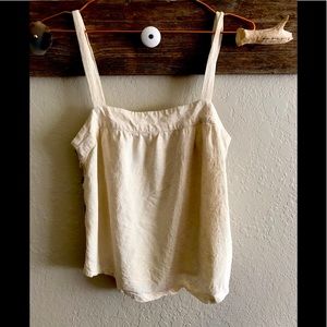 Universal Thread button tank